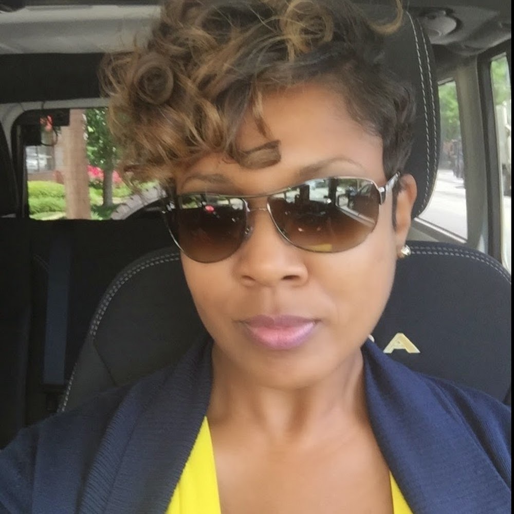 Meet your Posher, Brandi
